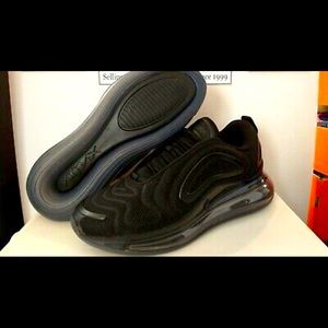 Nike Air Max 720 Triple Black